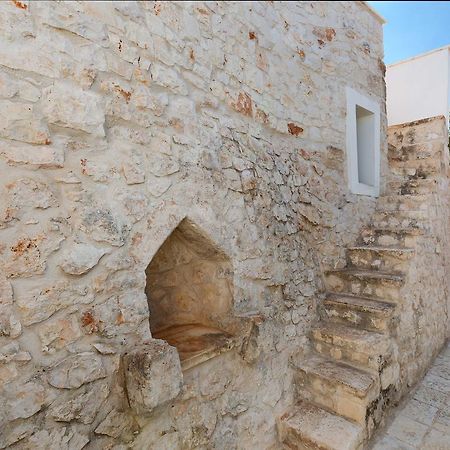 Вилла Casale Con Cipresso Остуни Экстерьер фото