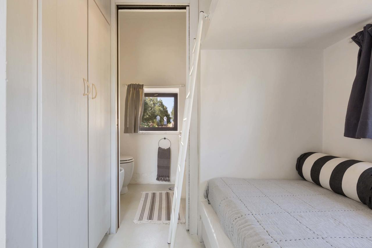 Вилла Casale Con Cipresso Остуни Экстерьер фото