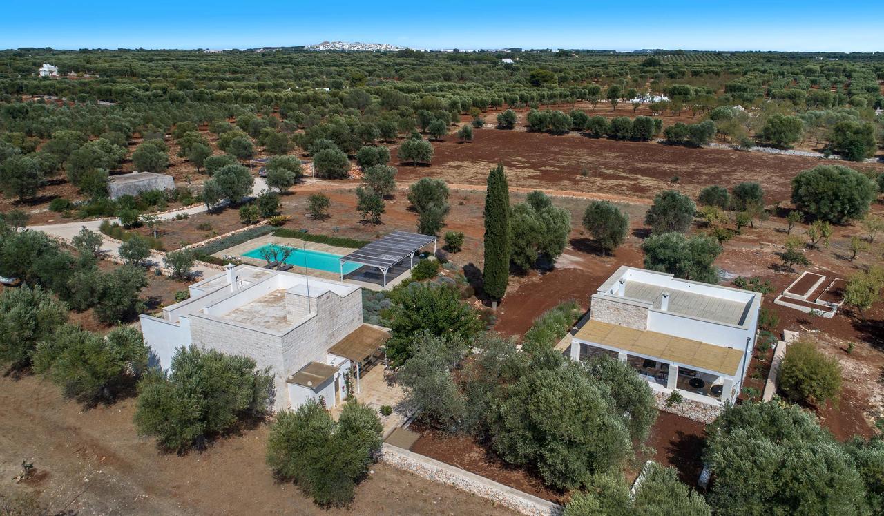 Вилла Casale Con Cipresso Остуни Экстерьер фото