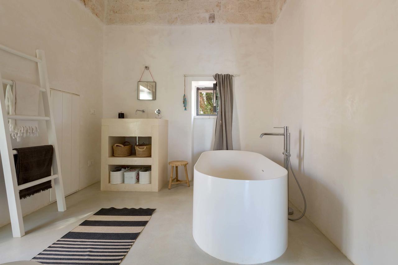 Вилла Casale Con Cipresso Остуни Экстерьер фото